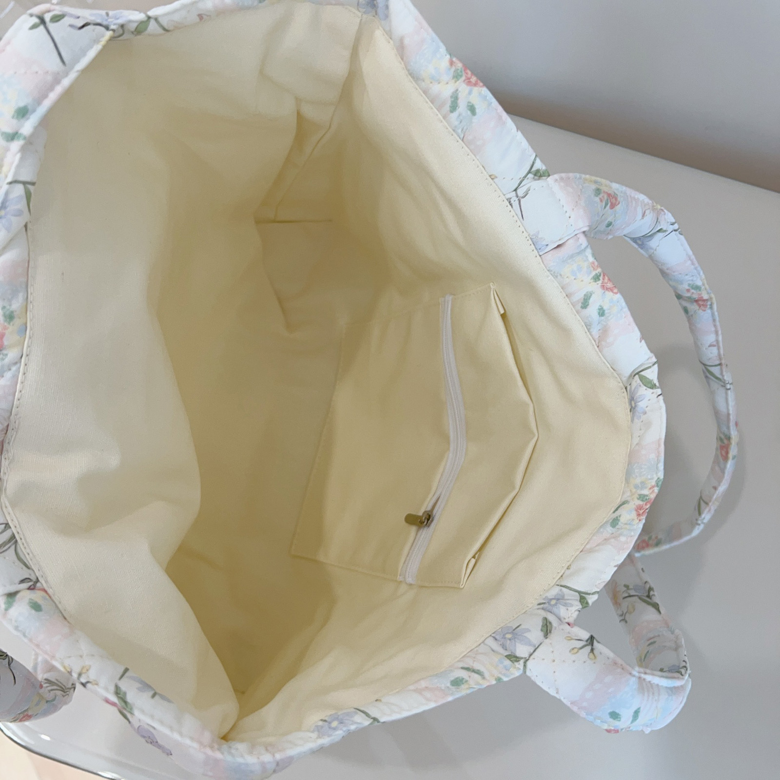 French Floral Quilted Tote Bag - Canvas Tote Bag recension och pris